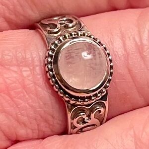 VINTAGE RETIRED SILPADA STERLING SILVER AND MOONSTONE RING SIZE 7
